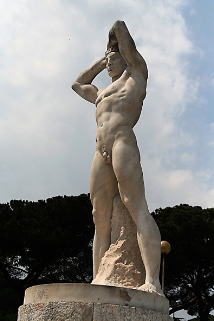 Stadio dei marmi 200